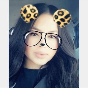 Meet your Posher, Isa